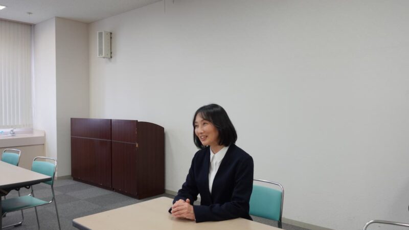 病院の「ひとり広報」をチームで支える体制に。月45時間の外注でコア業務に集中 HELP YOU導入事例インタビュー