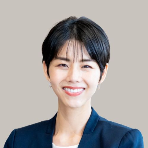 窓口ディレクターを務めるHELP YOUのアシスタント